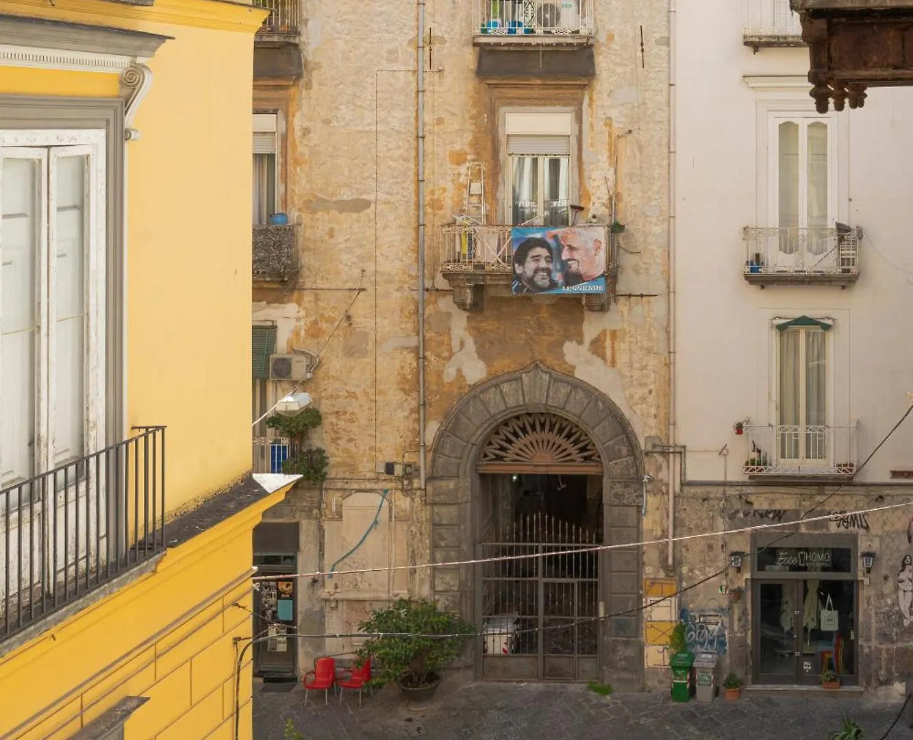 Ecce Your Home Naples Apartment
